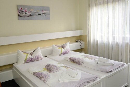 Hotel Bliesbrück, Book Hotel Gersheim 
