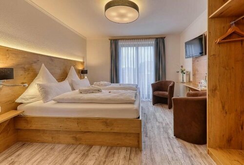 Hotel Waldfrieden "Das kleine Hotel", Забронировать Отель Отели Баварии с парковкой, Парковка