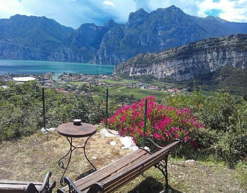 Garden Belvedere B&B, Забронировать Отель «постель и завтрак» Отели Alto Garda e Ledro с парковкой, Парковка