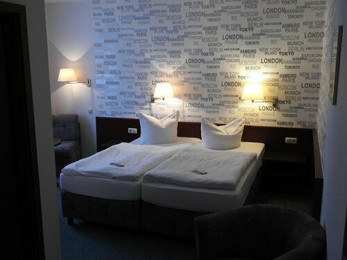 Hotel Anhalt, Book Hotel Hotels in Garz with Parking, Parking