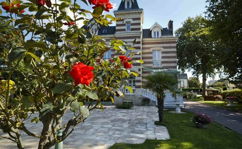 La Closerie Côté Casino, Забронировать Отель Кабур 
