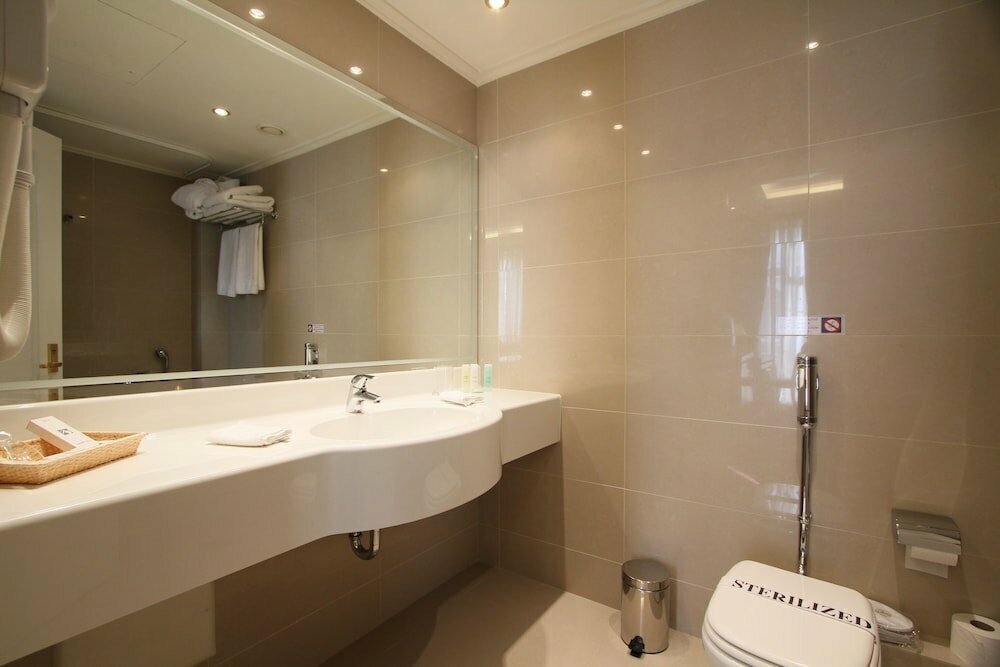 Piraeus Theoxenia Hotel