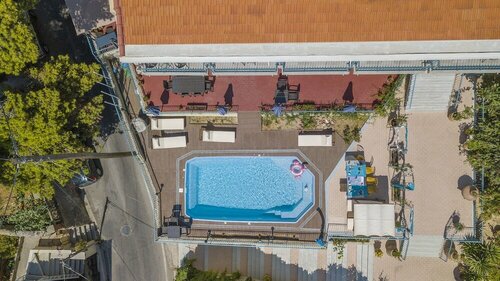 Agia Markella, Забронировать Отель Врoнтадoс 