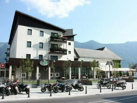 Hotel Alp, Забронировать Отель Отели в центре Бовец, в центре, Завтраки