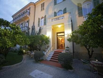 Hotel Villa Elisa & Spa, Забронировать Отель Отели Ривьера-дей-Фьори с бассейном, Бассейн