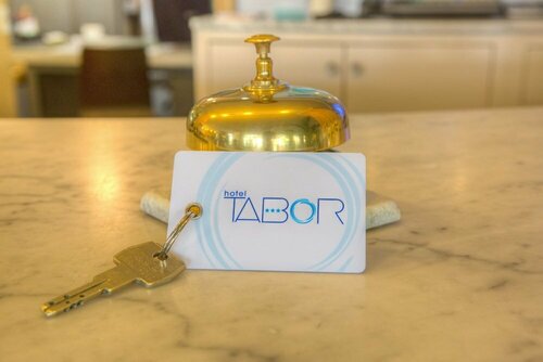 Hotel Tabor, Забронировать Отель Отели Маребелло 3 звезды, 3*