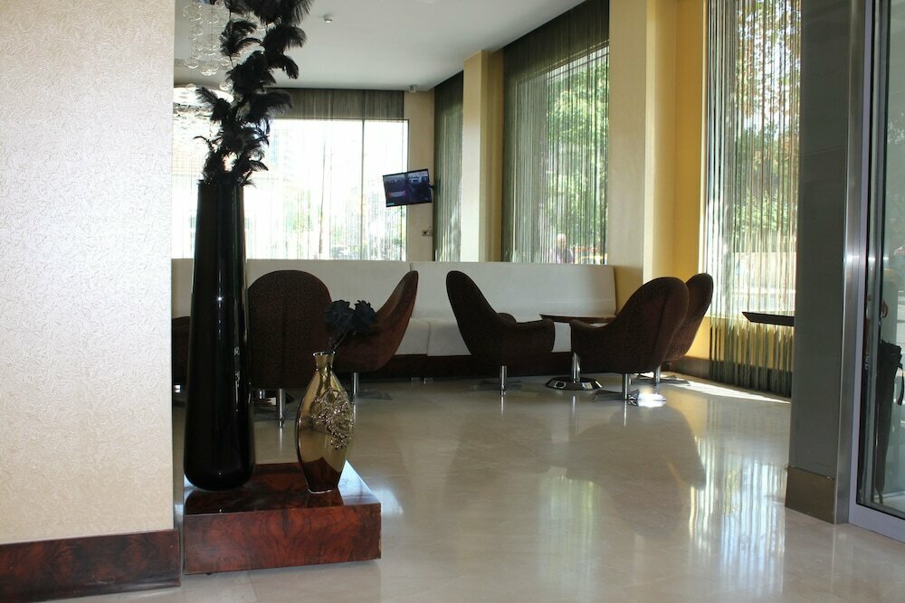 Burcman Hotel