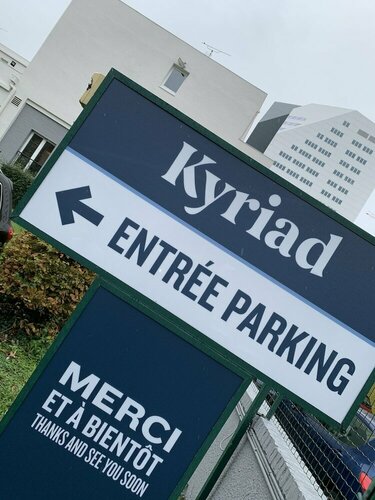 Kyriad Lille Gare - Grand Palais, Забронировать Отель Отели Лилля с парковкой, рядом с Высшая школа коммерции г. Лилля, Парковка