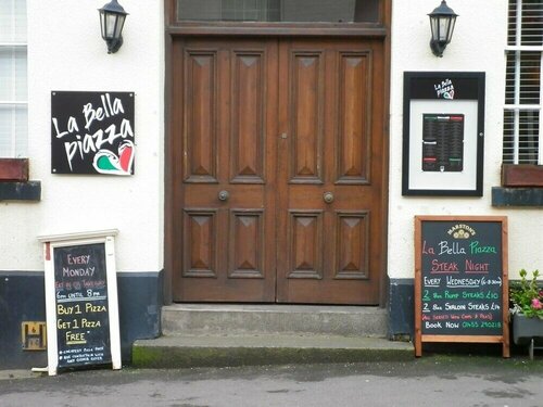Dixie Arms, Rezervați Bed and Breakfast Hoteluri în Gloucestershire cu parcare, Parcare
