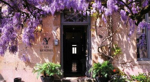 Hôtel Les Glycines, Rezervați Hotel Vezelay Morvan
