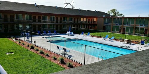 Quality Inn & Conference Center- Nebraska, Boek Hotel Hotels in Ogallala met parkeren, Parkeren