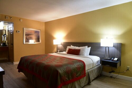 Ramada by Wyndham San Diego National City, Забронировать Отель Нешнел-Сити San Diego Metropolitan Area