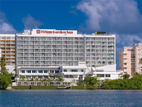 Hilton Garden Inn San Juan Condado, Забронировать Отель Отели Сантурсе с бассейном, Бассейн