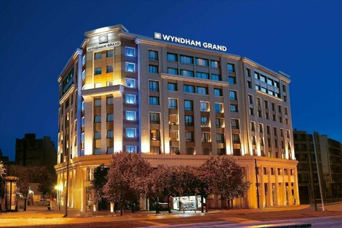 Отель Zeus Wyndham Grand Athens, Забронировать Отель Отели Афины с питанием, рядом с Библиотека Адриана, Пансион