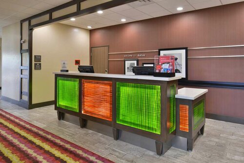 Hampton Inn & Suites Dallas Market Center, Забронировать Отель Отели Dallas - Fort Worth Metropolitan Area с бассейном, Бассейн
