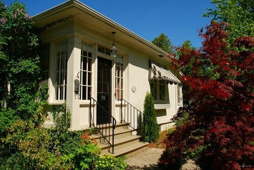 Paris House Circa 1899, Book Hotel Niagara Wine Region Ontario