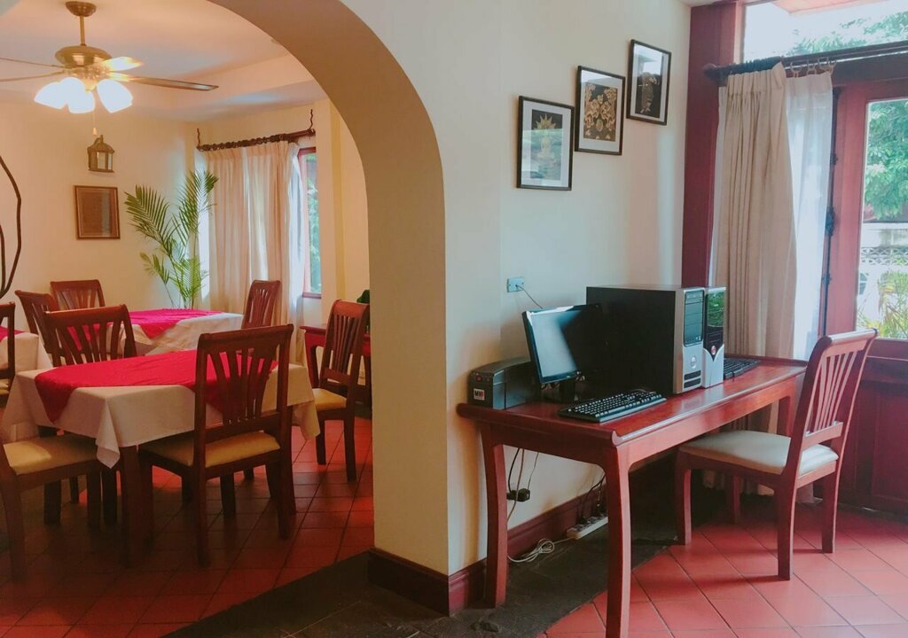 Avilla Phasouk Hotel