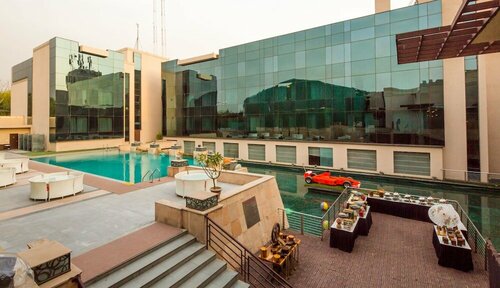 Orana Hotels And Resorts, Забронировать Отель Отели Нью-Дели с бассейном, Бассейн