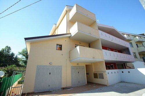 Moon River Guest House, Забронировать Гостевой дом Гостевые дома Пескары, рядом с Железнодорожный вокзал Пескара, Гостевой дом