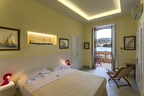 Yacht Club Capo Cervo Suites B&B, Забронировать Отель Сорренто Побережье Сорренто