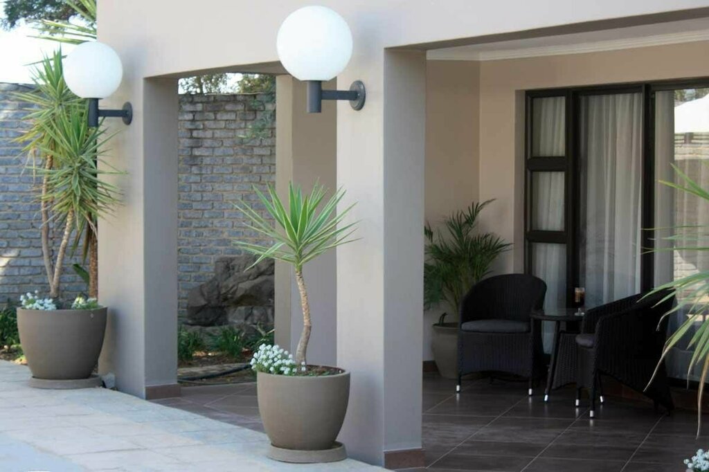 Route 511 Guest House