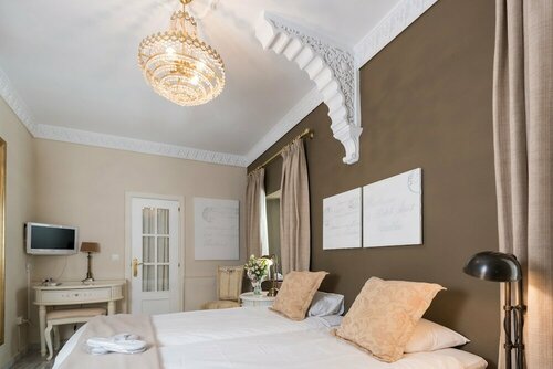 The Town House, Забронировать Хостел Старый город Марбельи Марбелья, рядом с Набережная Марбельи