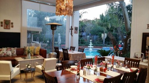 Cape Pillars Boutique Hotel, Забронировать Бутик-отель Дурбанвиль Северный пригород Кейптауна, рядом с Durbanville Golf Club