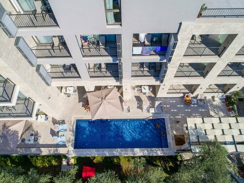 Hotel Eleven, Забронировать Отель Петровац Будванская ривьера