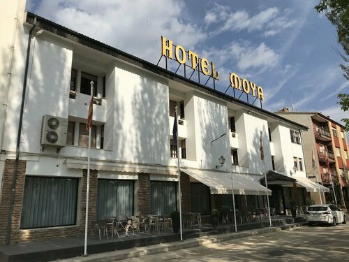 Hotel Moya Landete, Book Hotel Hoteller i Castilla-La Mancha med parkering, Parkering