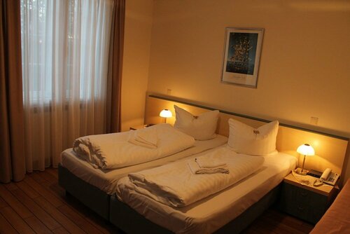 Land-Gut-Hotel- Weisser Schwan, Reserva ahora Hotel Zossen Brandenburgo