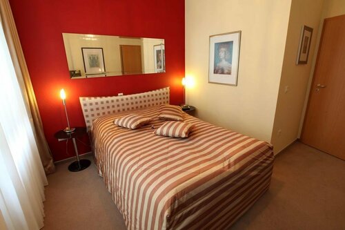 Hotel Sternzeit, Забронировать Отель Отели Вегберг с парковкой, Парковка