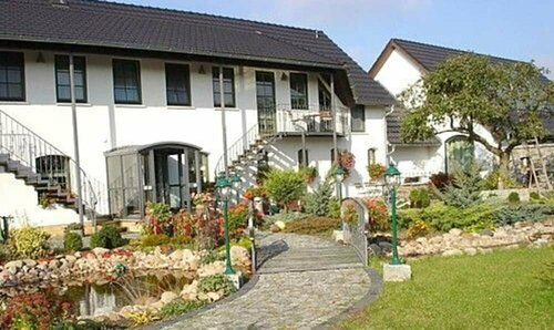 Ferienhof  Alte  Schmiede, Забронировать Отель Отели Шпревальд с бассейном, Бассейн