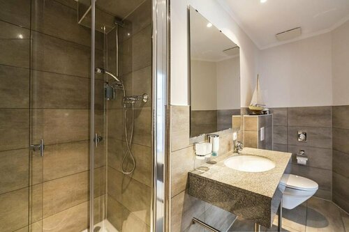 Hotel Am Yachthafen, Забронировать Отель Отели Мюриц 3 звезды, 3*