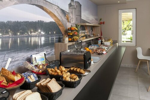 Inter-Hotel Calendal Avignon, Book Hotel Hoteller i Rhône-Alps med parkering, Parkering