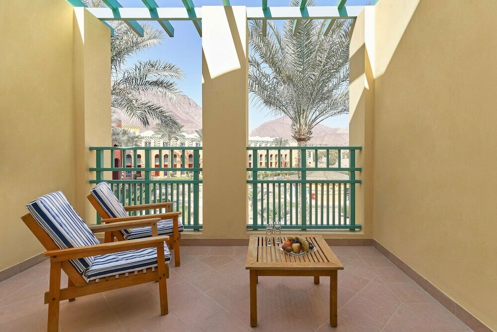 Strand Beach Resort