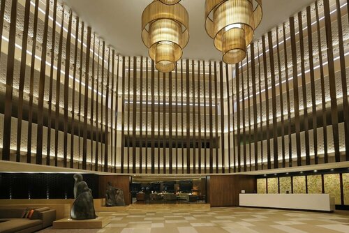 Hilton Bangalore Embassy GolfLinks, Забронировать Отель Бангалор штат Карнатака, рядом с KGA - Karnataka Golf Association