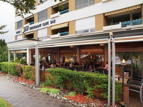 Hotel Holiday, Забронировать Отель Отели Туна с парковкой, Парковка