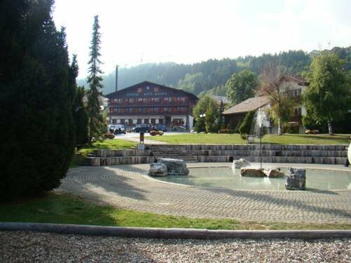 Petit Paradis, Забронировать Хостел Рандонь Кран-Монтана