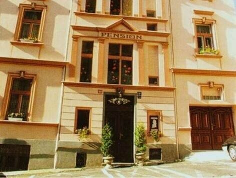 Pension Amadeus, Забронировать Отель Карловы Вары Карловарский край, рядом с Термальный источник
