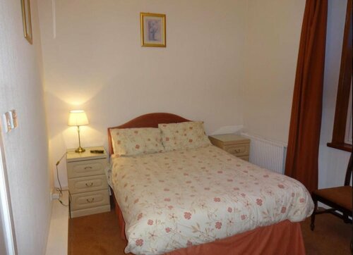Aberdour Guest House, Забронировать Гостевой дом Дамфрис Дамфрис и Галлоуэй, рядом с Devorgilla Bridge