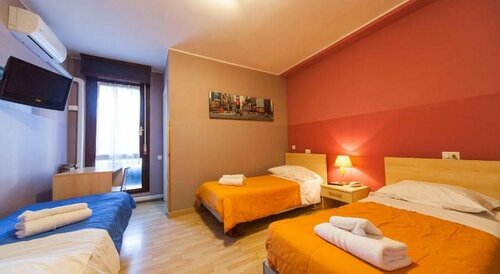 Hotel Albi, Забронировать Отель Стеццано Bergamo Province