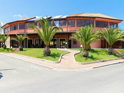Tindari Resort & Marina Beach, Prenota Resort Hotel resort a Tindari, Resort