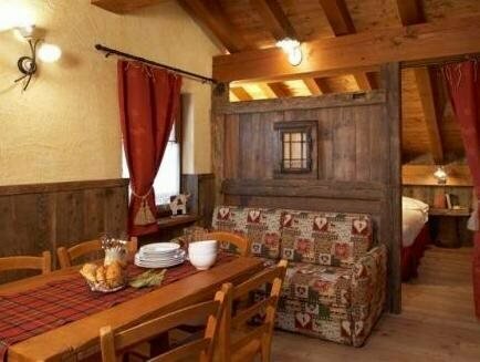 Residence Lo Peyo, Забронировать Отель СПА-отели Аяс, SPA-услуги