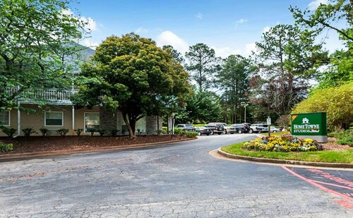 HomeTowne Studios by Red Roof Atlanta - Lawrenceville, Prenota Hotel Hotel a Georgia con parcheggio, Parcheggio
