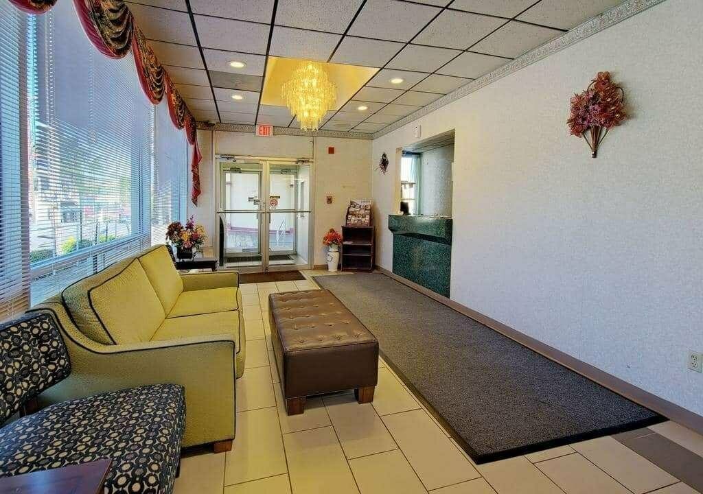 Hill City Inn