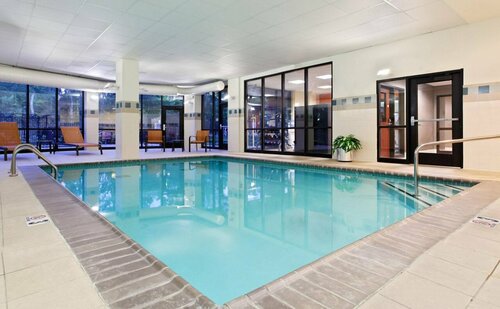 Courtyard by Marriott Knoxville Airport Alcoa, Забронировать Отель Алкоа 