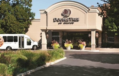 DoubleTree by Hilton Chicago/Alsip, Book Hotel  