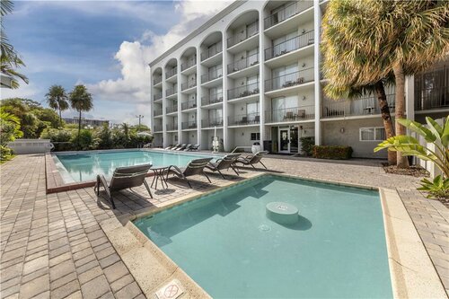 Best Western Plus North Miami-Bal Harbour, Забронировать Отель Норт-Майами-Бич Miami Metropolitan Area