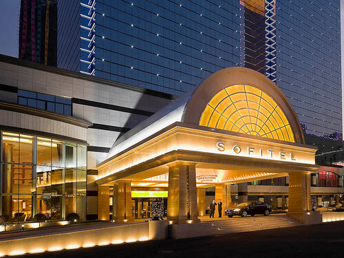 Sofitel Wanda Harbin, Boek Hotel Hotels in Harbin met parkeren, in de buurt van Dragon Tower, Parkeren