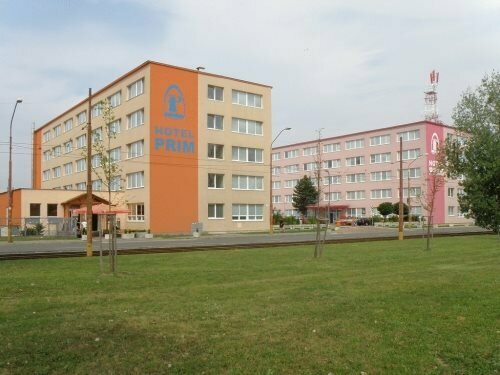 Hotel Prim, Забронировать Отель Отели Братиславского края с парковкой, Парковка